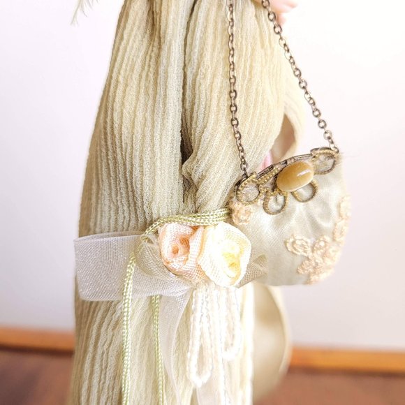 Vintage Victoria Tassel Doll - Picture 4 of 9